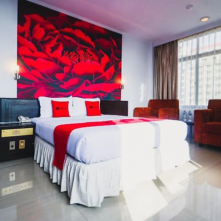 Reddoorz Plus Near Mall Ratu Indah 2 马卡萨 外观 照片