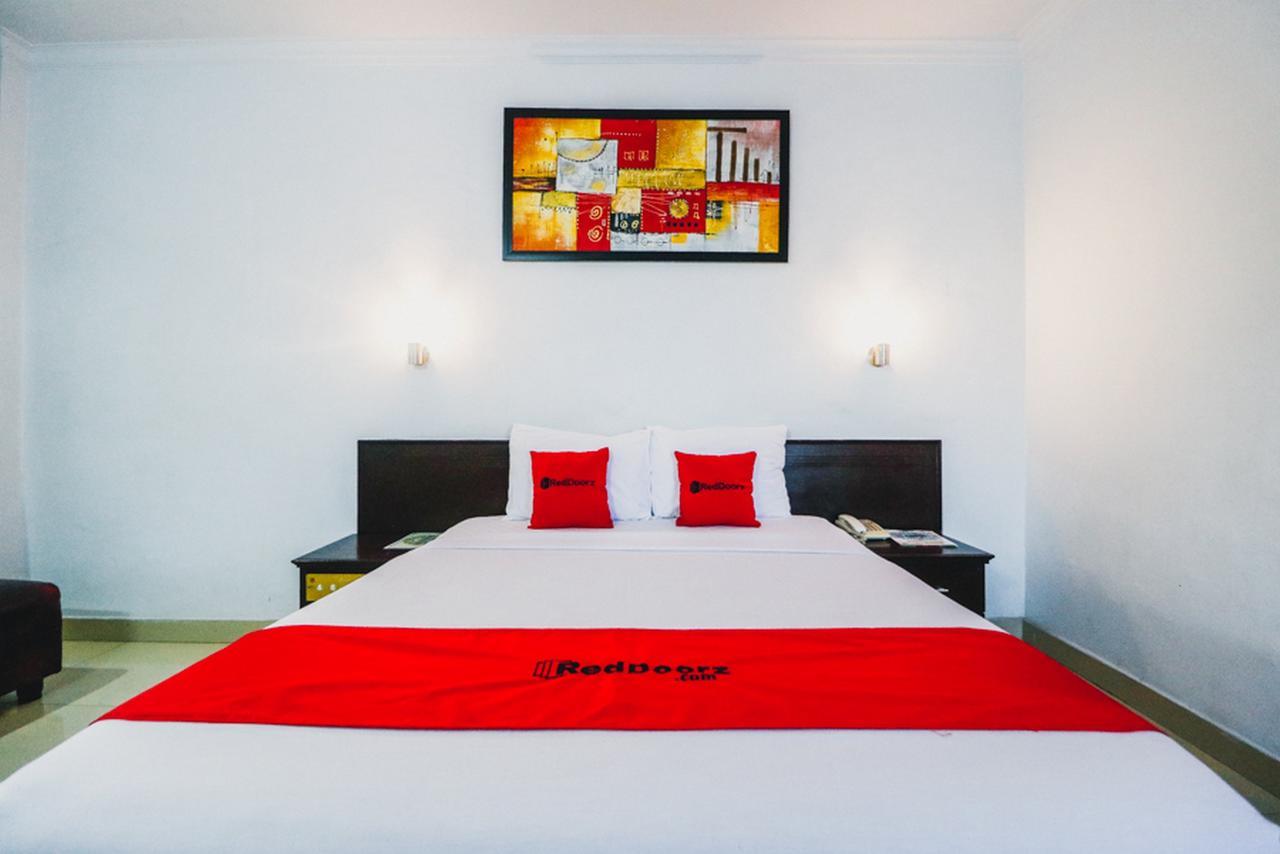 Reddoorz Plus Near Mall Ratu Indah 2 马卡萨 外观 照片