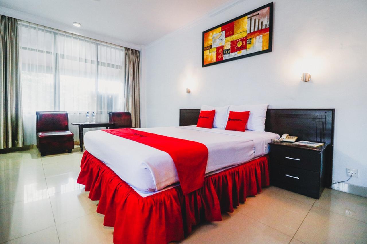 Reddoorz Plus Near Mall Ratu Indah 2 马卡萨 外观 照片
