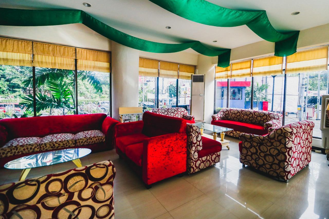 Reddoorz Plus Near Mall Ratu Indah 2 马卡萨 外观 照片